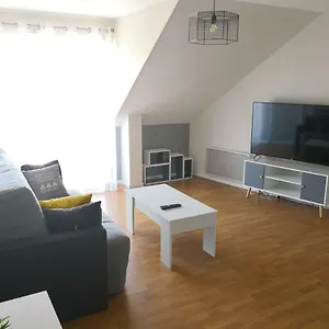 à Centre--5min Des Plages Appartement